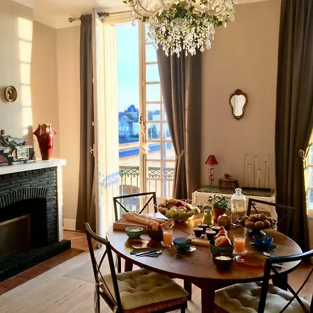Maison Raphael Kafka Bed & Breakfast